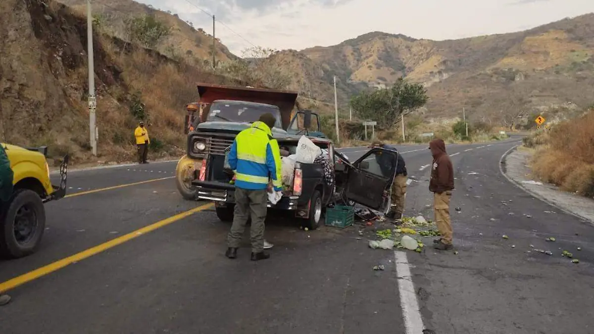 Muere una persona en un choque frontal en carretera a Saltillo